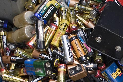 [禄丰和平收废弃铅酸蓄电池]回收旧电池有什么用-旧电池回收